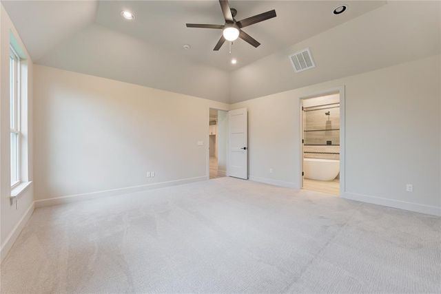 9313 NW 79th Terrace, Yukon, OK 73099