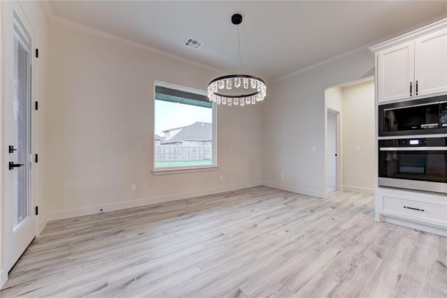 9313 NW 79th Terrace, Yukon, OK 73099