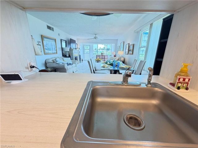 1747 Pebble Beach DR 110, Fort Myers, FL 33907