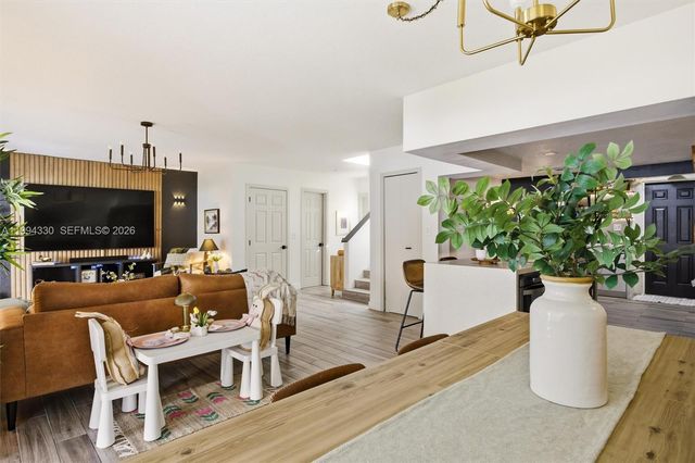 14019 SW 67th Ter, Miami, FL 33183