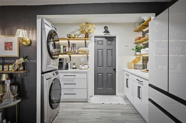 14019 SW 67th Ter, Miami, FL 33183