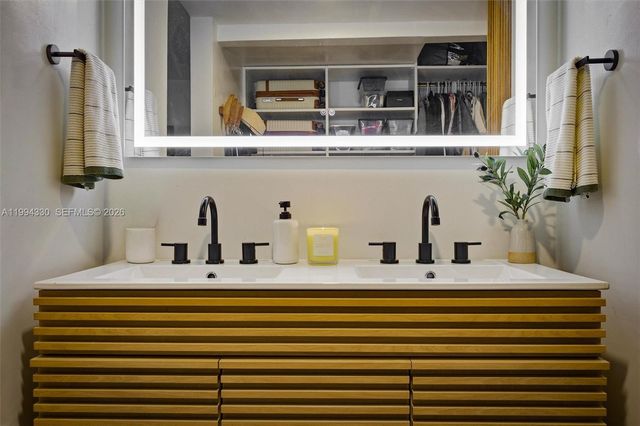 14019 SW 67th Ter, Miami, FL 33183