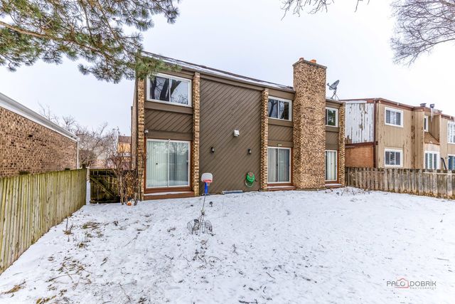 2431 Cobblewood Drive, Northbrook, IL 60062