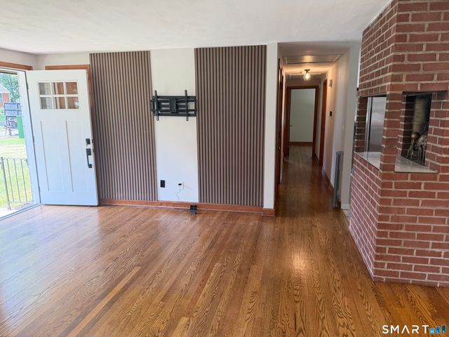 25 Radding Street, Manchester, CT 06042