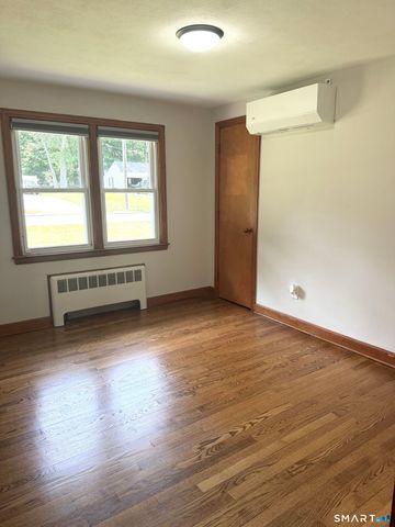 25 Radding Street, Manchester, CT 06042