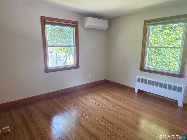 25 Radding Street, Manchester, CT 06042