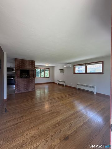 25 Radding Street, Manchester, CT 06042