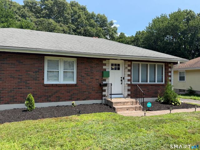 25 Radding Street, Manchester, CT 06042