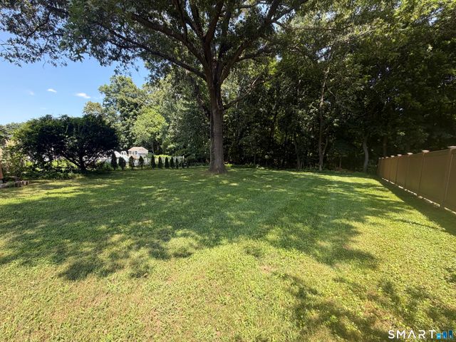25 Radding Street, Manchester, CT 06042