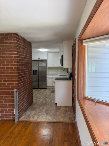 25 Radding Street, Manchester, CT 06042