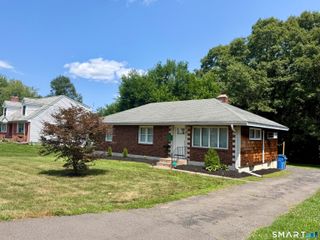25 Radding Street, Manchester, CT 06042