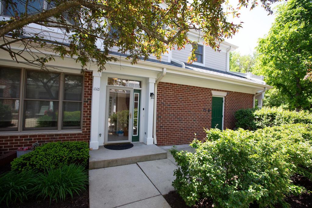 1865 Norhardt DRIVE, Brookfield, WI 53045