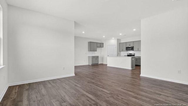 281 Maddox Drive, Aberdeen, NC 28315