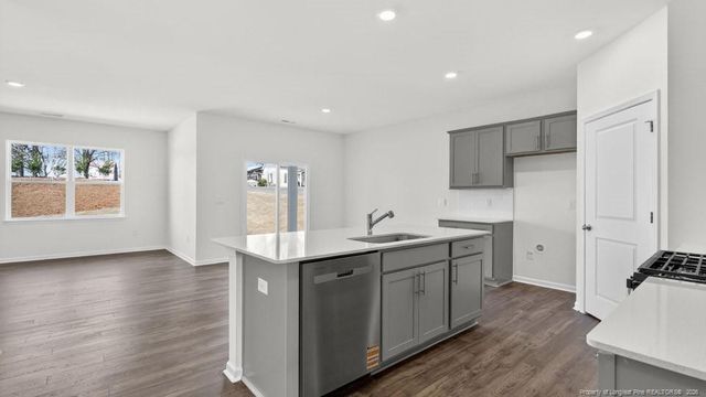 281 Maddox Drive, Aberdeen, NC 28315