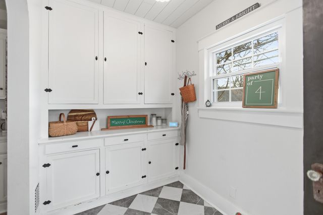 913 Ovoca Rd, Tullahoma, TN 37388