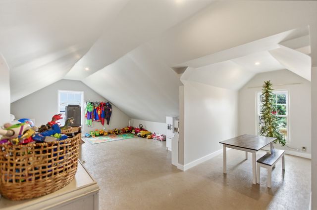 913 Ovoca Rd, Tullahoma, TN 37388