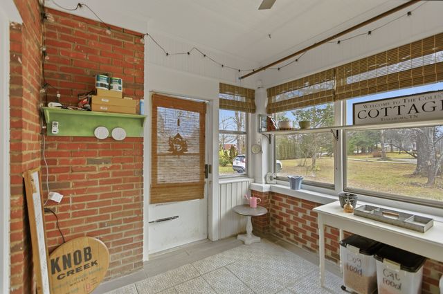 913 Ovoca Rd, Tullahoma, TN 37388