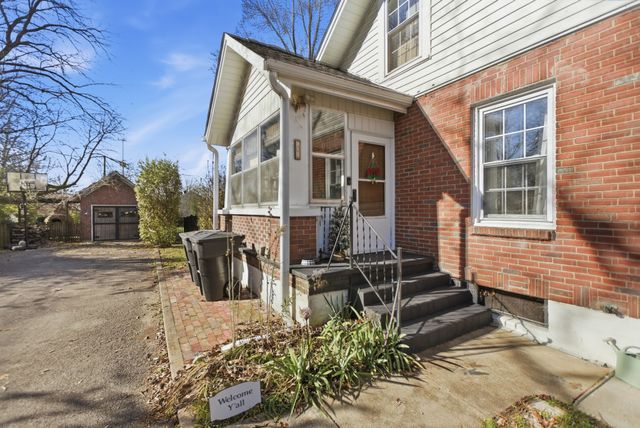 913 Ovoca Rd, Tullahoma, TN 37388