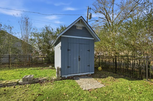 913 Ovoca Rd, Tullahoma, TN 37388