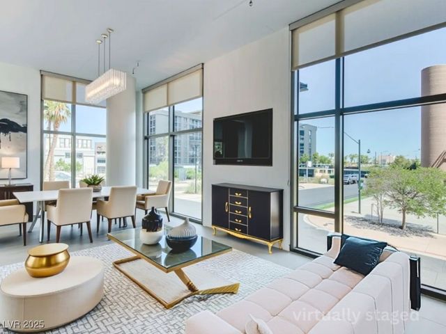 353 East Bonneville Avenue 289, Las Vegas, NV 89101