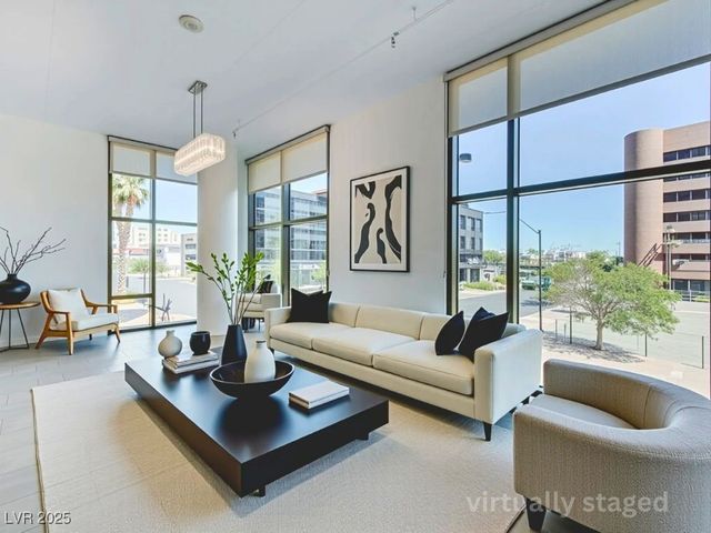 353 East Bonneville Avenue 289, Las Vegas, NV 89101