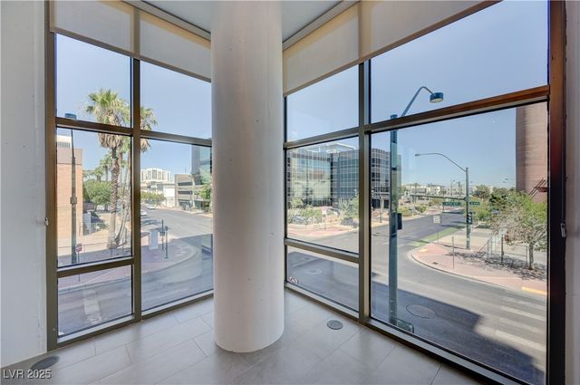 353 East Bonneville Avenue 289, Las Vegas, NV 89101