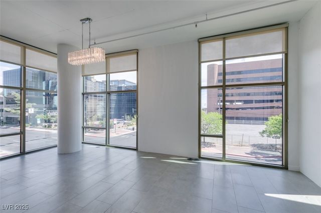 353 East Bonneville Avenue 289, Las Vegas, NV 89101