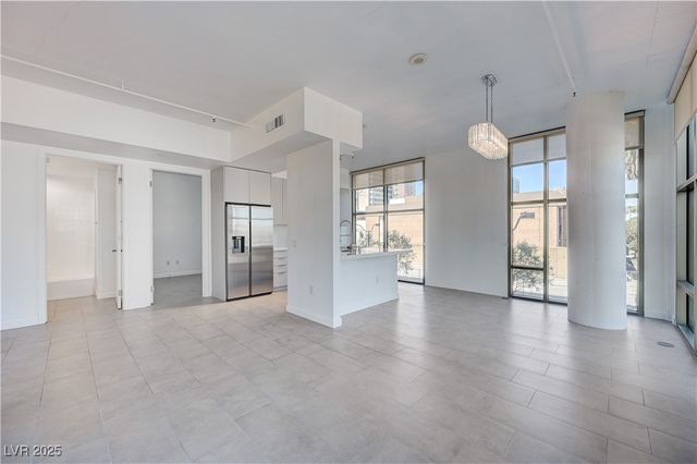 353 East Bonneville Avenue 289, Las Vegas, NV 89101