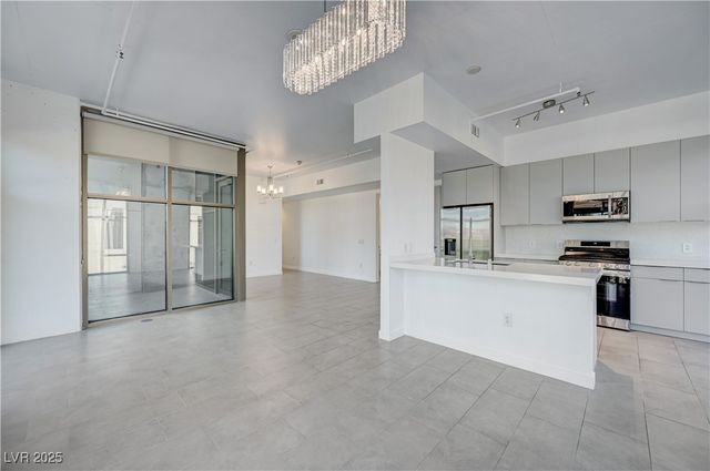 353 East Bonneville Avenue 289, Las Vegas, NV 89101