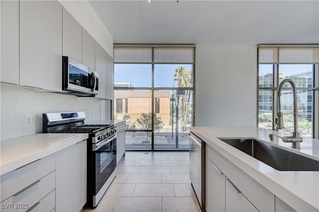 353 East Bonneville Avenue 289, Las Vegas, NV 89101