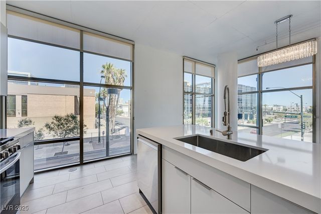 353 East Bonneville Avenue 289, Las Vegas, NV 89101