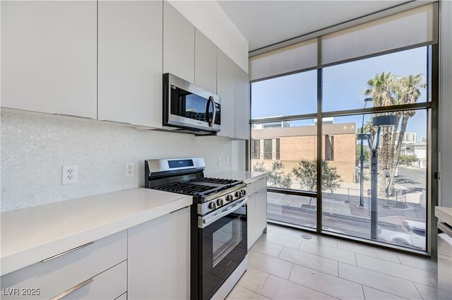 353 East Bonneville Avenue 289, Las Vegas, NV 89101