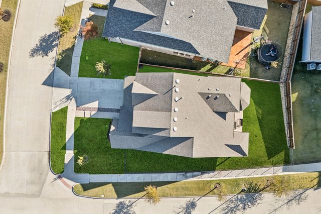 2000 Crescent Street, Fort Worth, TX 76008