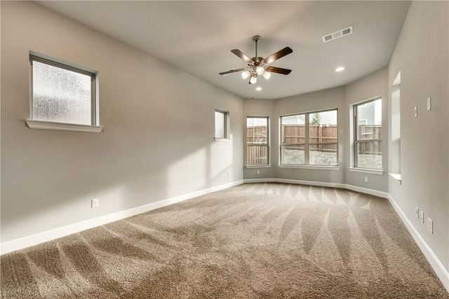 2000 Crescent Street, Fort Worth, TX 76008