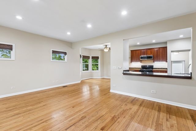 255 Happ Road, Northfield, IL 60093