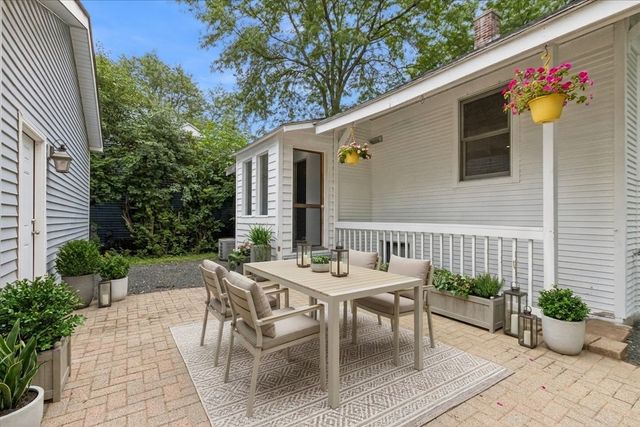255 Happ Road, Northfield, IL 60093