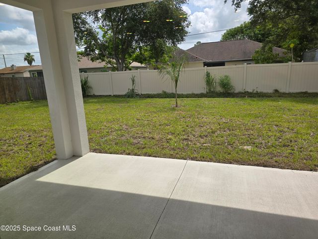 261 Consolata Avenue NW, Palm Bay, FL 32907