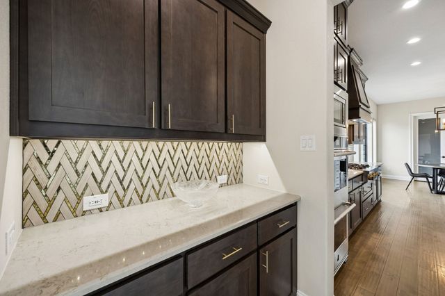 14201 Overlook Park Drive, Fort Worth, TX 76008