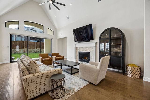 14201 Overlook Park Drive, Fort Worth, TX 76008