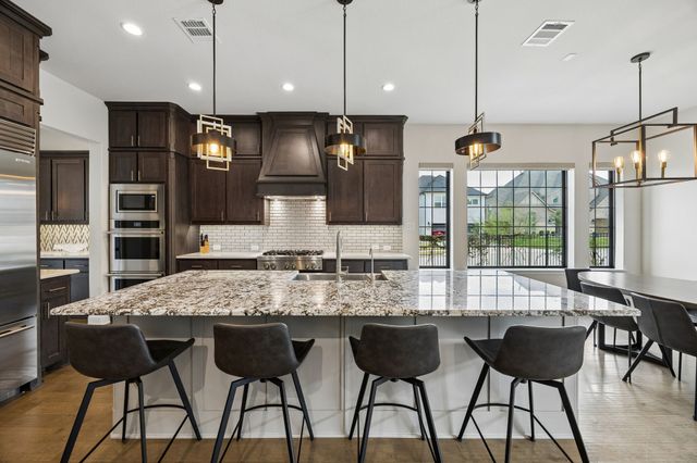 14201 Overlook Park Drive, Fort Worth, TX 76008