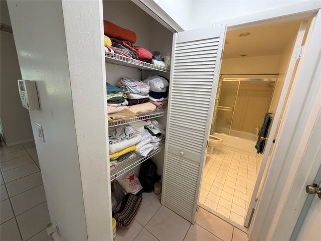 6711 S Parkway Drive 2-10, Margate, FL 33068