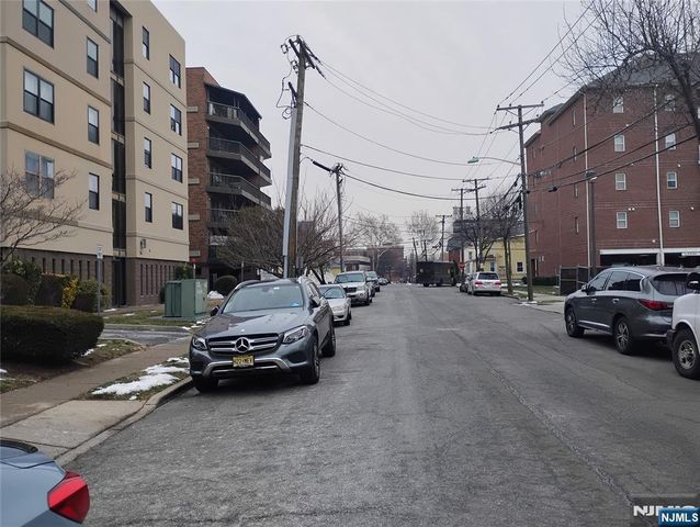 110-114 Sussex 2F, Hackensack, NJ 07601