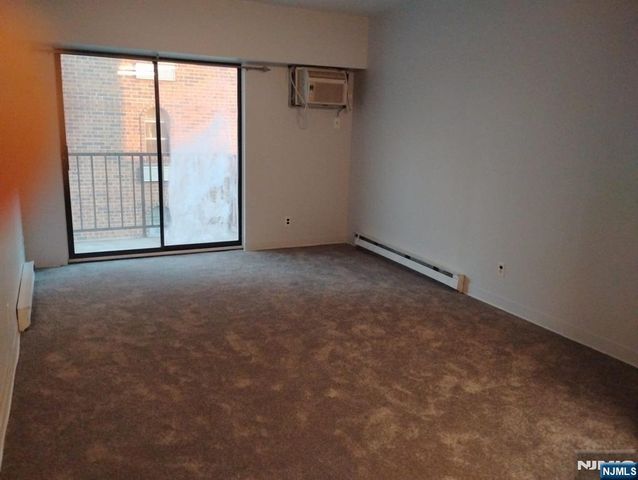 110-114 Sussex 2F, Hackensack, NJ 07601