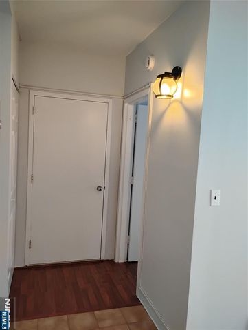 110-114 Sussex 2F, Hackensack, NJ 07601