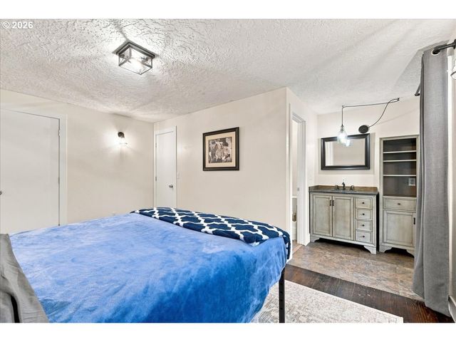 771 H St, Washougal, WA 98671