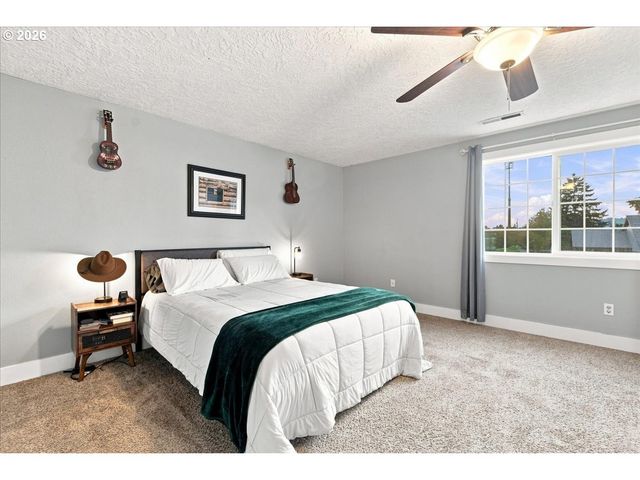 771 H St, Washougal, WA 98671