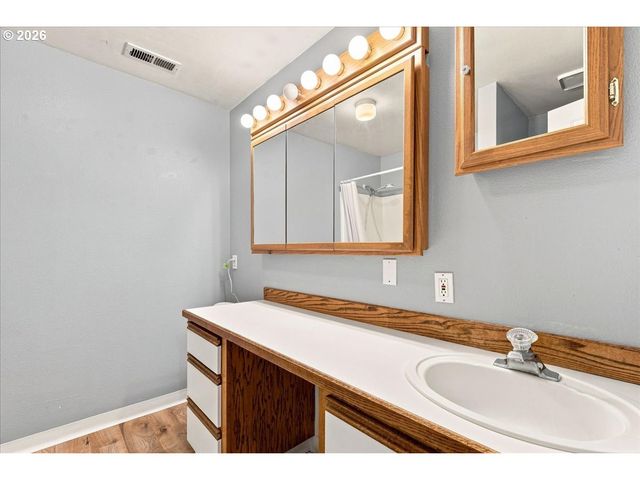 771 H St, Washougal, WA 98671