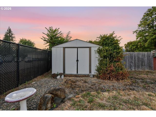 771 H St, Washougal, WA 98671