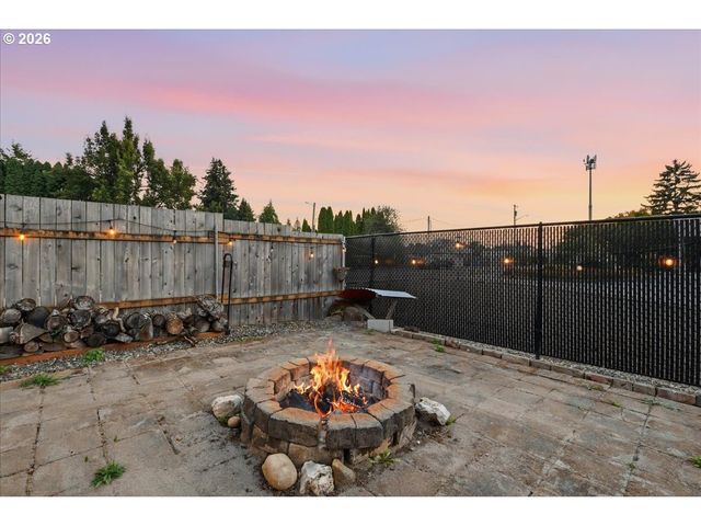 771 H St, Washougal, WA 98671