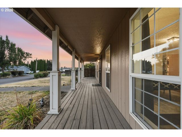 771 H St, Washougal, WA 98671
